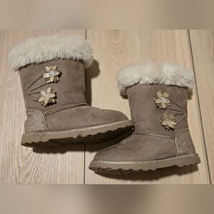 C- Toddler cozy winter boots